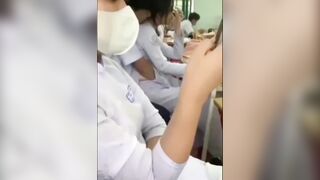 đm học sinh mà chúng nó móc lốp cho nhau trong lớp học