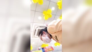 có 102 quay lén gái xinh làm TGDĐ váy ngắn quần lót - phần 5