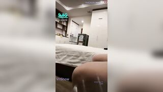 Clip sex Tàu khựa qua Việt Nam chơi gái còn livestream trên SWAG live - Phần 8 (Nhân 2