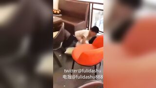 2 em học sinh làm tình nơi công cộng