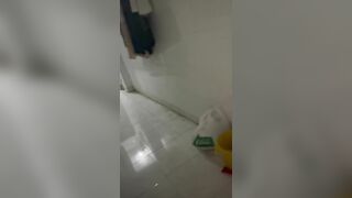 đi làm về mệt thấy cô hàng xóm đang phô dâm nứng cặc quá - phần 1