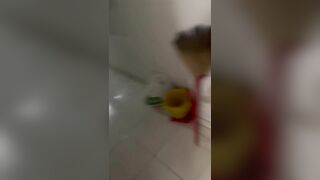 đi làm về mệt thấy cô hàng xóm đang phô dâm nứng cặc quá - phần 1