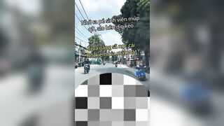 Đón em sinh viên đi học về rồi đưa vô khách sạn