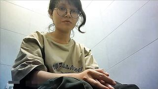 Quay lén WC nữ 37