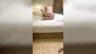 Huấn luyện con chó cái xinh đẹp dâm đãng thành con đĩ phục tùng chủ nhân p6