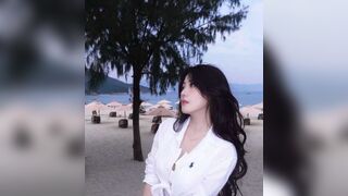 Nữ giáo viên sn 95 tự chụp ảnh bán video khiêu dâm