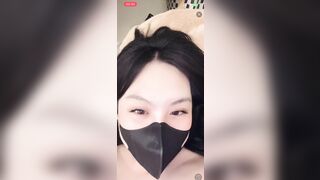 Idol yylive lộ clip show móc hàng hiếm
