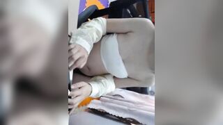 E gái 2k6 đang bầu thủ dâm