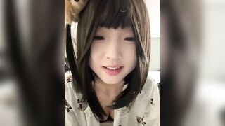 bé gái xinh như thiên thần thủ dâm khoe hàng p2