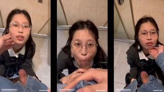 2 E HS LOVE 10 TRỐN VÀO WC BÚ MÚT CHO NHAU