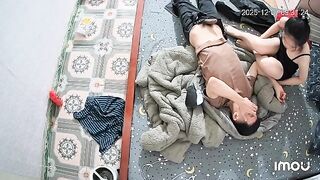 Vừa đi chơi về em đã đè tôi ra để địt p1