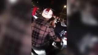 Ngực trần đi bão trên đường phố VN