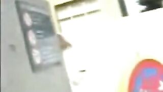 Thanh niên lột áo người đi đường rồi làm thành Vlog tổng hợp