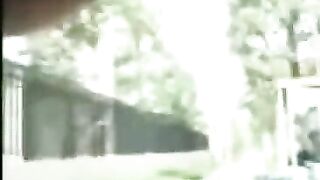 Thanh niên lột áo người đi đường rồi làm thành Vlog tổng hợp