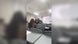 Thầy giáo mở sex quên không tắt máy tính nên học sinh thấy hết