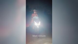 chạy xe mà thả rong vạyyy ó hả