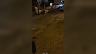 Dâm nữ hàng ngon k mặc đồ lót đi dạo ngoài đường show hàng public