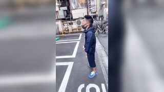 (Độc lạ) Mở cửa sổ chung cư để chịch cho kích thích, thanh niên đi đường tranh thủ...