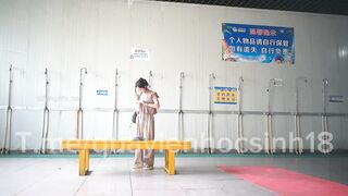 Đặt camera quay lén nhà tắm lớp yoga