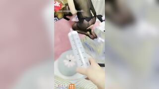 huấn luyện 1 dàn gái đẹp với sex toy