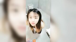 huấn luyện 1 dàn gái đẹp với sex toy