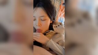 Lần đầu quan hệ tình dục bằng lỗ nhị với em xinh đẹp mặc tất trắng.