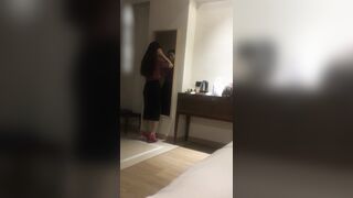 hẹn em thư kí vào nhà nghỉ để bàn chuyện công việc