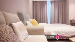 Seri checker đặt cam ẩn quay lén, 1 clip gái xinh nữa