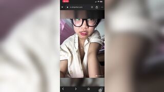 Em gái uống bie xong thủ dâm cứ bảo buồn đoái