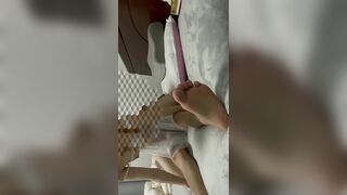 Địt em gái genZ cá tính trong bar cô gái đeo niềng răng xăm trổ