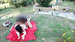 Địt ở công viên có người nhìn vẫn địt tiếp