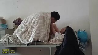 Quay lén cặp đôi học sinh làm tình ở KTX của trường học