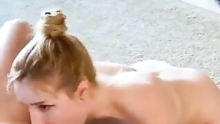 em tây nứng quá lôi cặc anh trai ra đjt