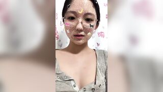 em học sinh dâm đãng mới mở sách ra học đã ngồi thủ dâm p1