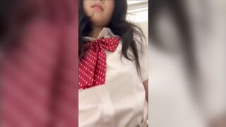 vừa đi học về lôi ngay em họ ra địt