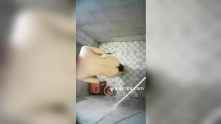Quay lén nhỏ cháu dưới quê
