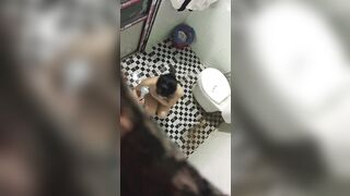 Quay lén nhà trọ xát bên
