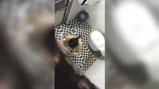 Quay lén nhà trọ xát bên