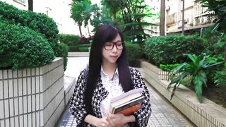 Cô gia sư dâm đến nhà dạy thêm cho e học sinh hư mà k dạy lại đè ra bú cặc em
