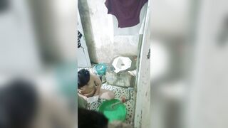 Quay lén gái tắm làm ở Bắc Ninh