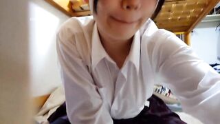Cô gái có gương mặt dễ thương thủ dâm "9" 2