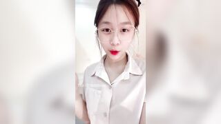 Mặt ngây thơ mà lúc thẩm du thì dâm như 4