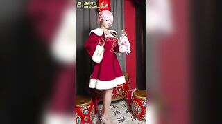cosplayer yuumeilyn bị đụ lè lưỡi trợn ngược mắt