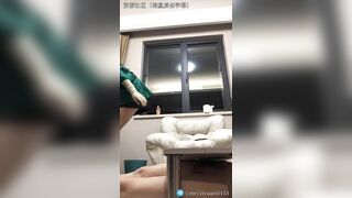 các em y tá nhiệt tình sóc lọ cho bênh nhân nứng cặc p3