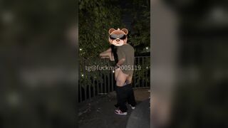 địt nhau cùng gái xinh public ngay trong công viên
