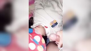 Em họ ngủ mê mà k biết thằng a khốn nạn lẻn vào phòng sục cặc bắn tinh đầy mặt