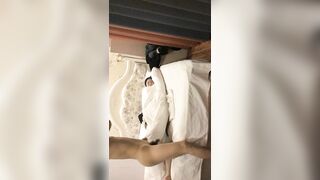 Lén lút trốn vợ dẫn mẹ vợ dâm hồi xuân vào khách sạn bú lồn đụ nhau đủ tư thế