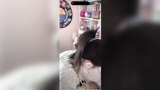 E teen mình dây TQ livetream lộ hàng cặp vú bé nhỏ mà k hề biết