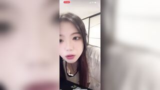 E teen mình dây TQ livetream lộ hàng cặp vú bé nhỏ mà k hề biết p2