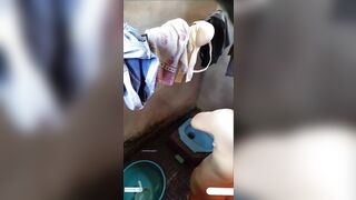 Đặt cam quay lén em teen sinh viên tóc vàng vú bự cùng trọ đi tắm